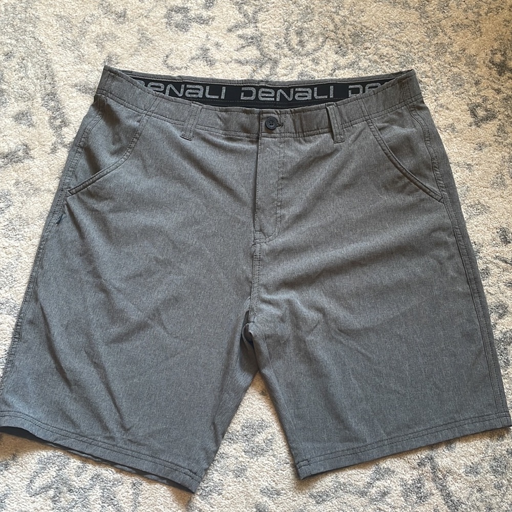 Denali Men’s Black Shorts